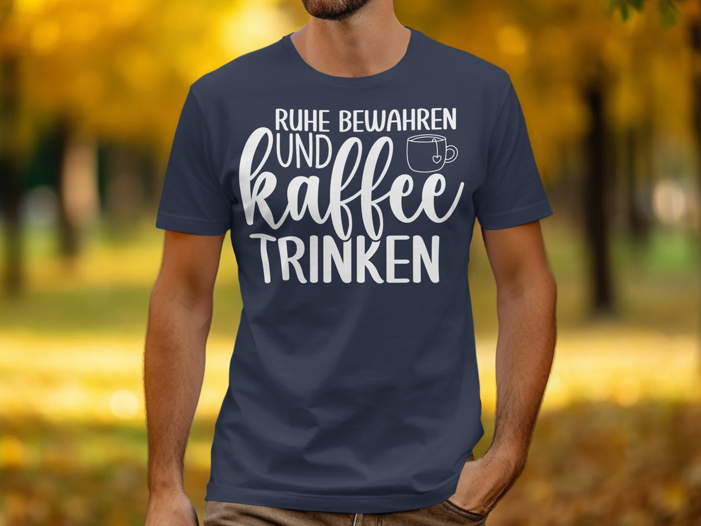 Ruhe bewahren und Kaffee trinken t-shirt