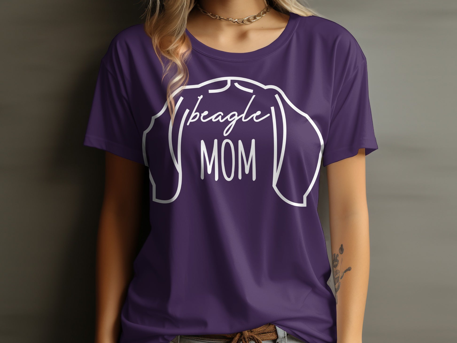 Beagle Mom Graphic T-Shirt for Dog Lovers