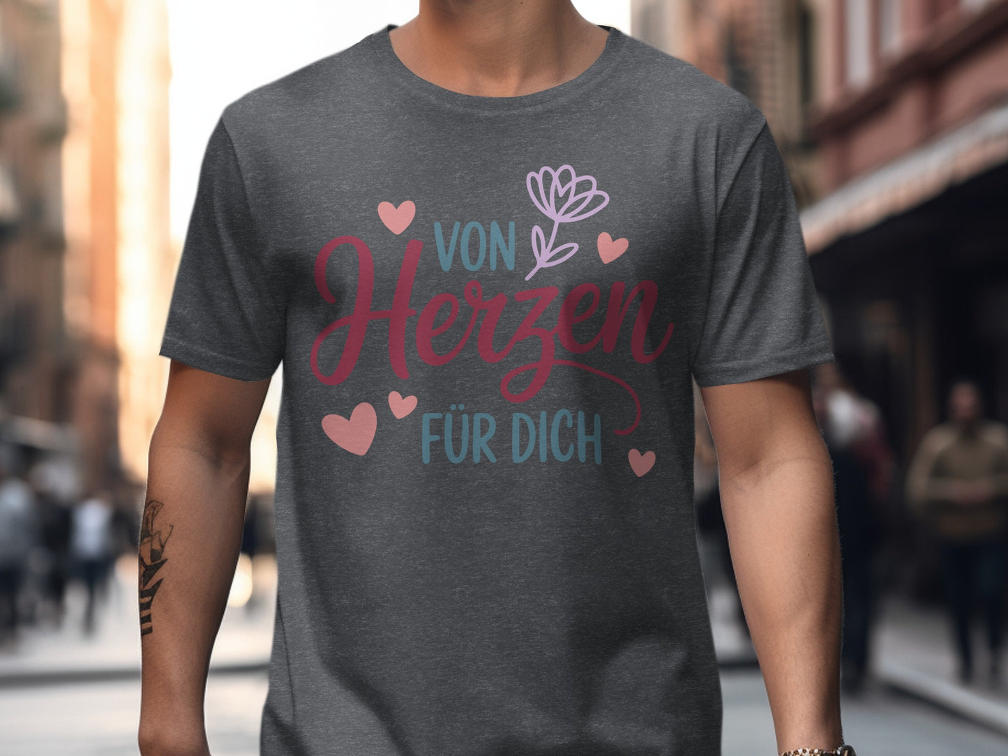 Von Herzen Für Dich graphic tee with heart design