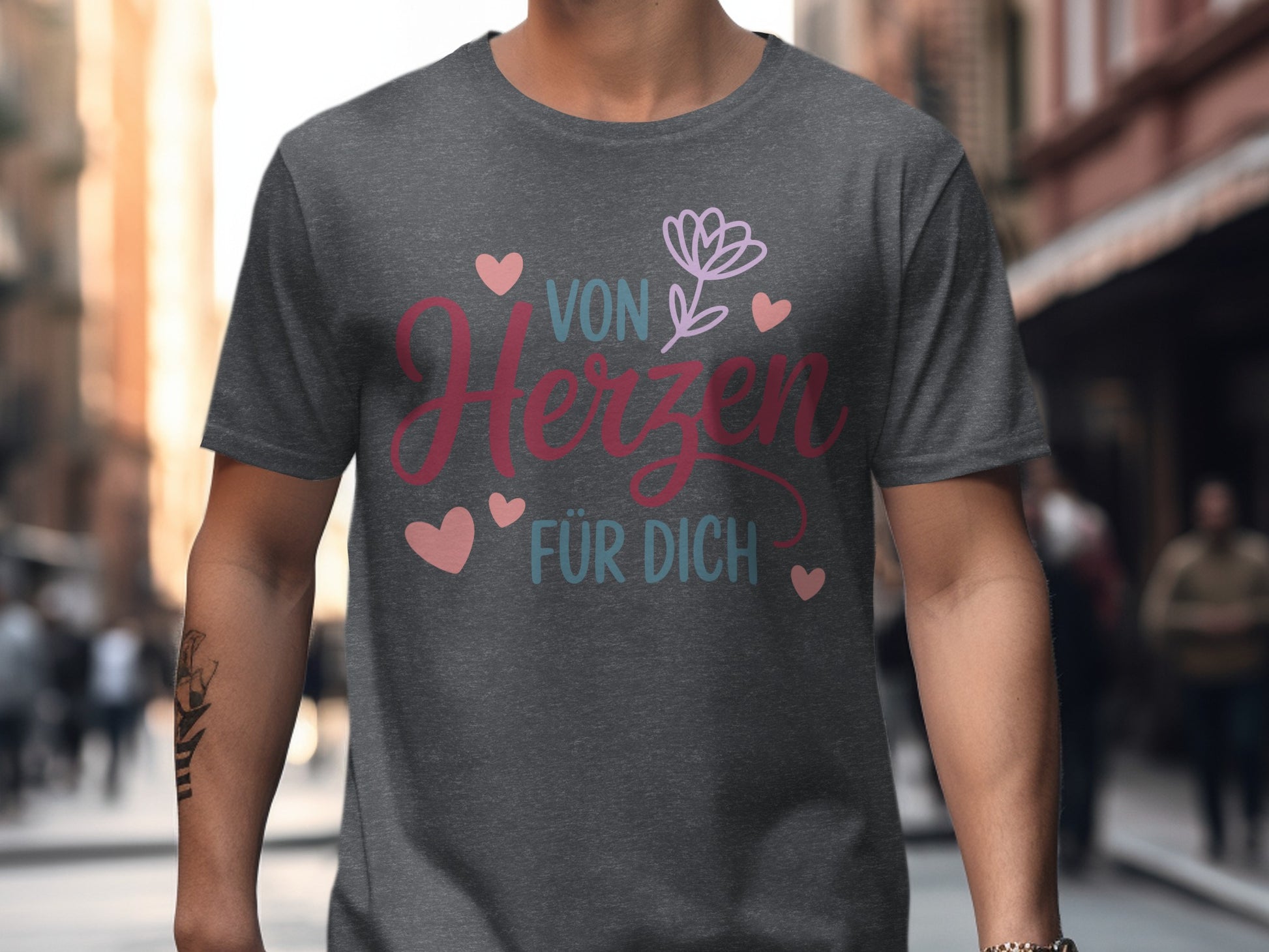 Von Herzen Für Dich graphic tee with heart design