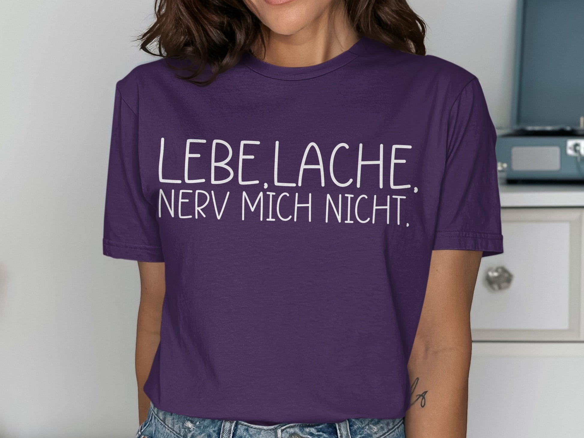 LEBE LACHE NERV MICH NICHT Shirt with Humorous Design