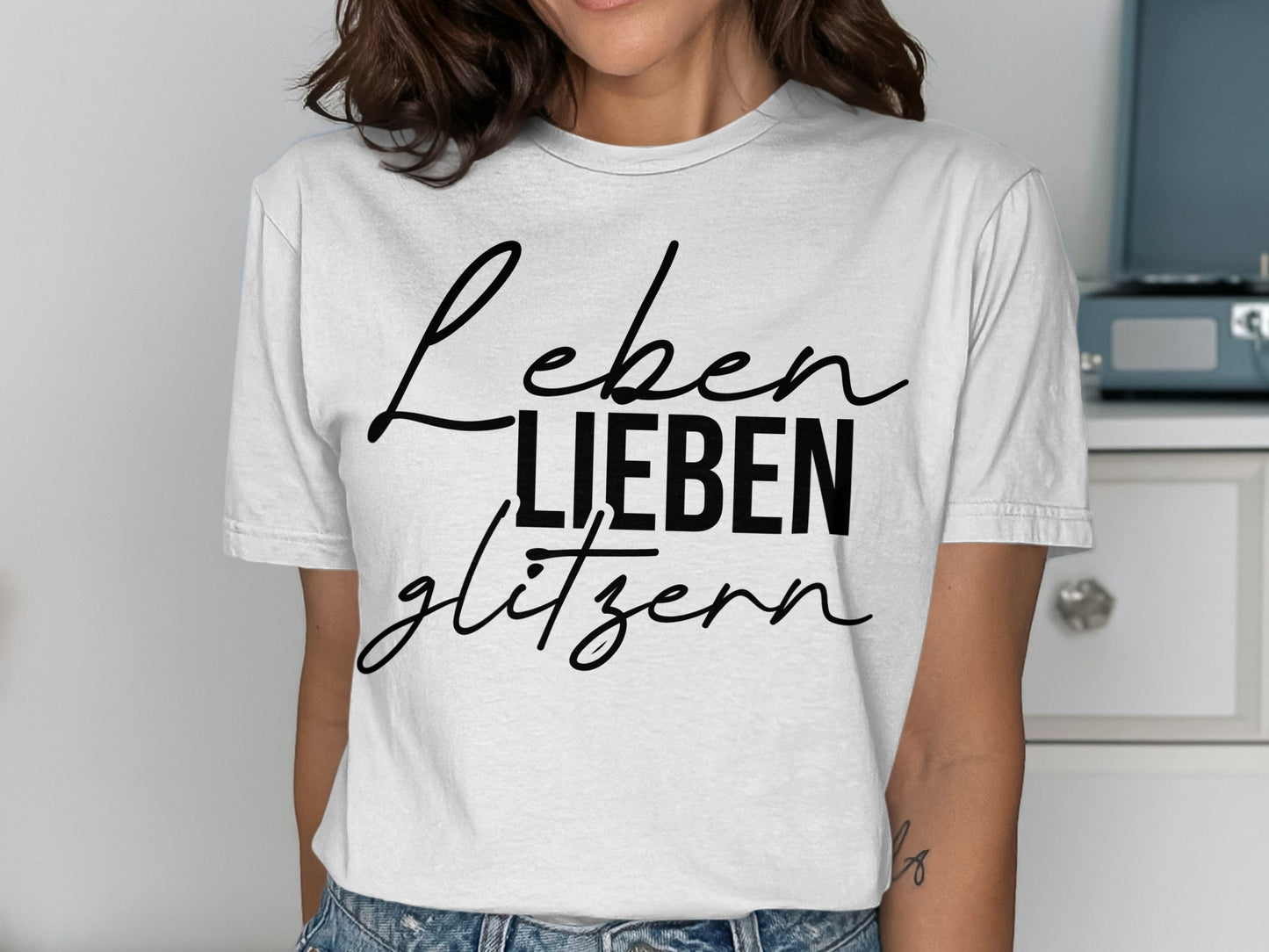 Leben Lieben Glitzern Graphic Tee