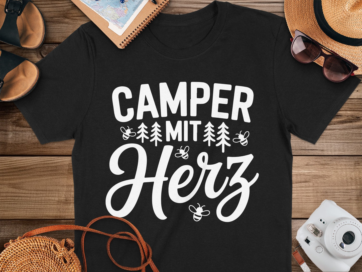 Camper Mit Herz Graphic Tee Product