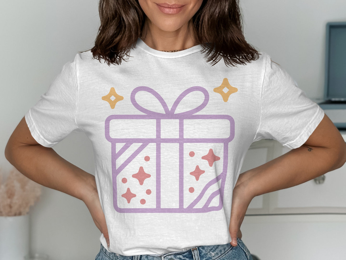 Stylish Gift Box Design Casual Wear Tee