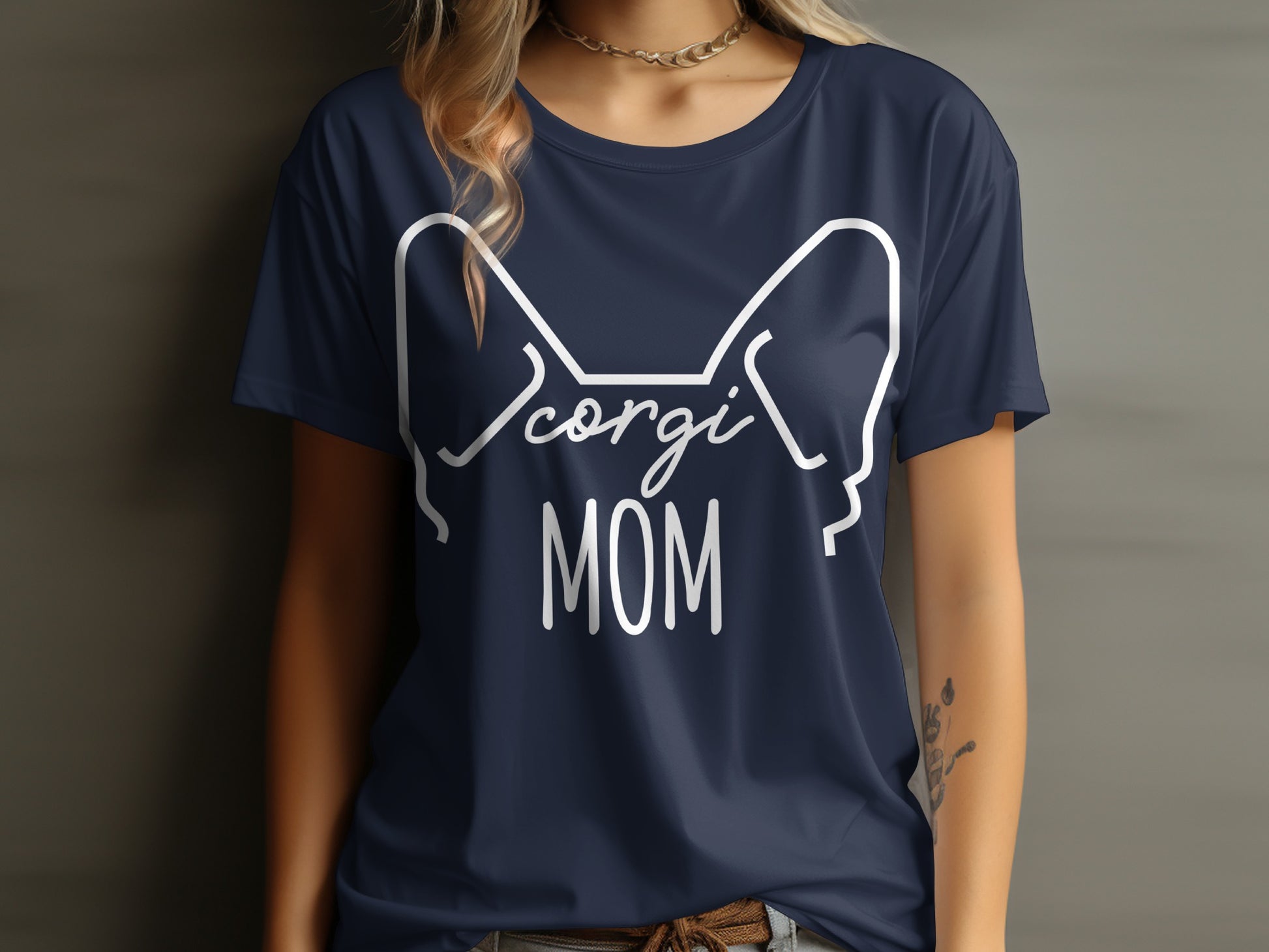 Corgi Mom Graphic Tee with Cute Dog Design