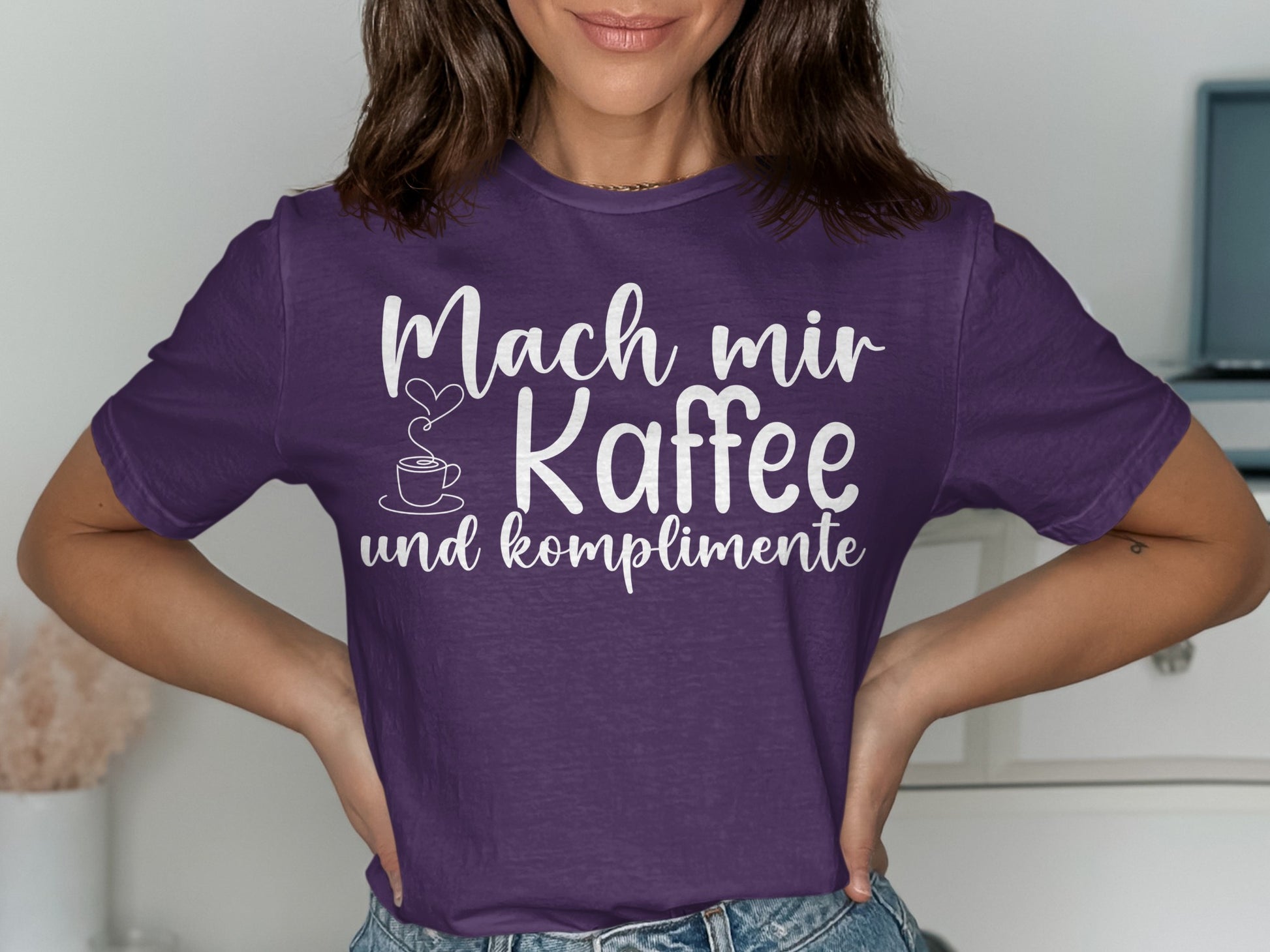 Mach mir Kaffee und Komplimente Shirt