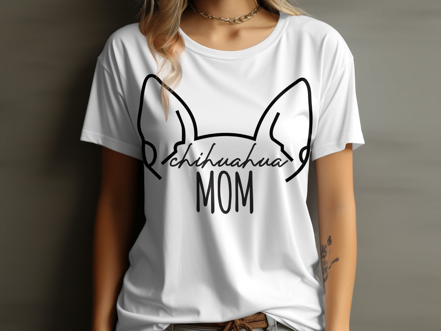 Chihuahua Mom Graphic Tee Perfect for Dog Lovers