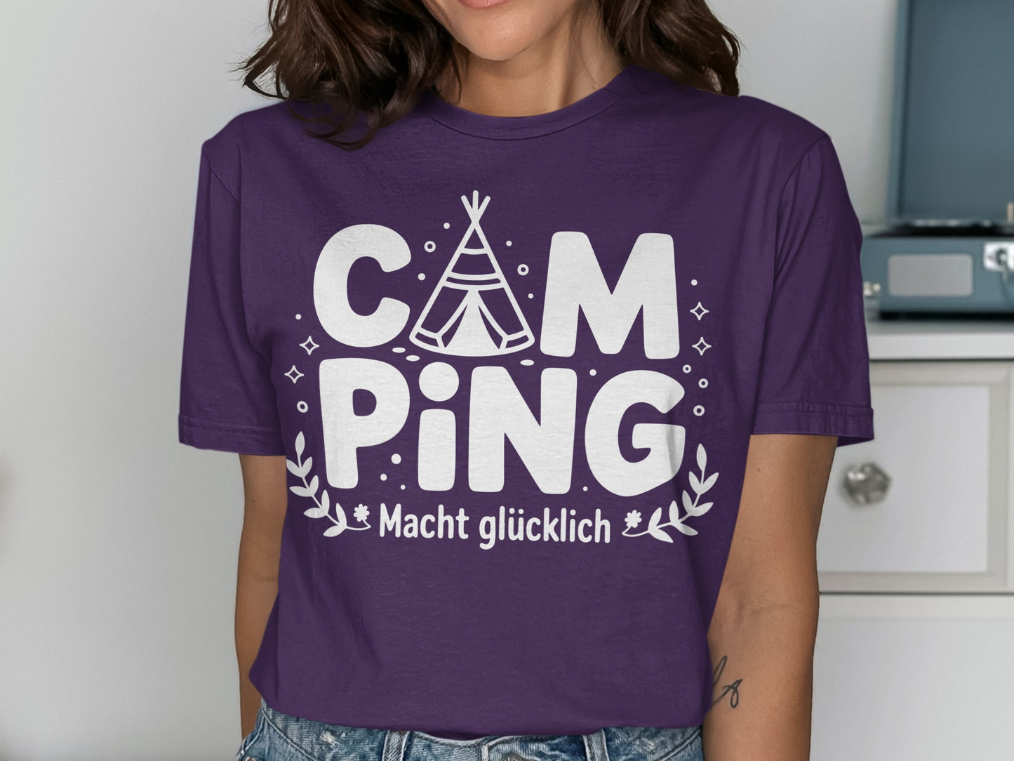 Camping Macht Glücklich Graphic T-Shirt