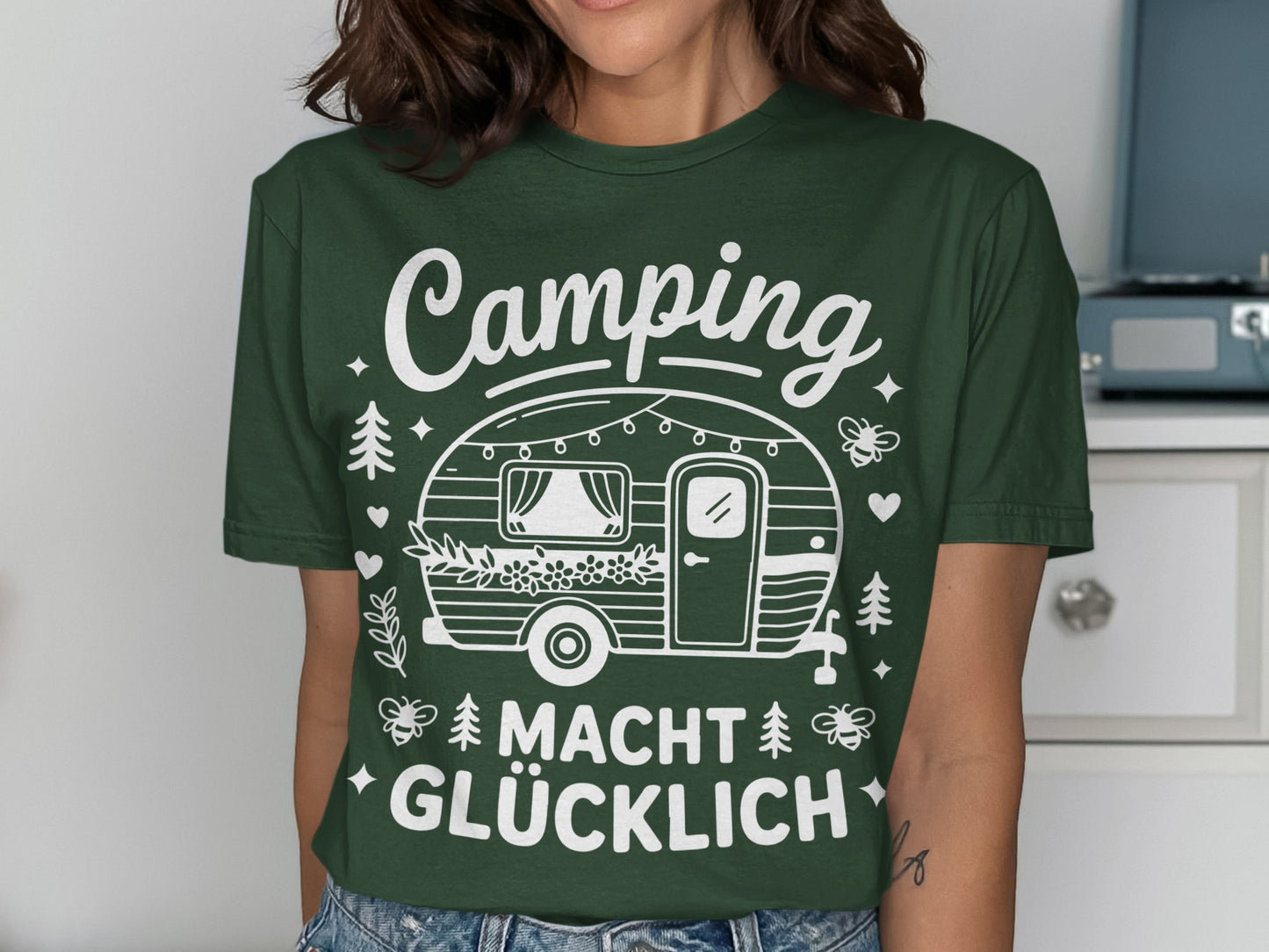 Camping Macht Glücklich Graphic T-shirt