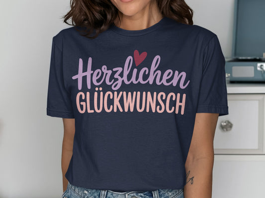Herzlichen Glückwunsch Lettered Graphic Shirt