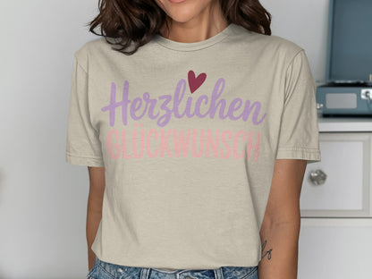 Herzlichen Glückwunsch graphic t-shirt