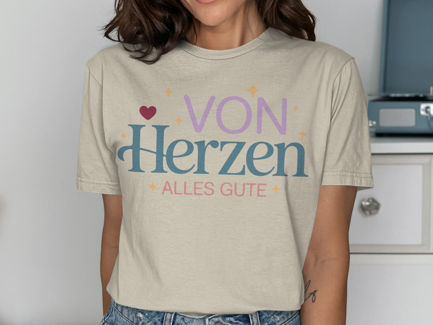 VON HERZEN ALLES GUTE Graphic T-Shirt