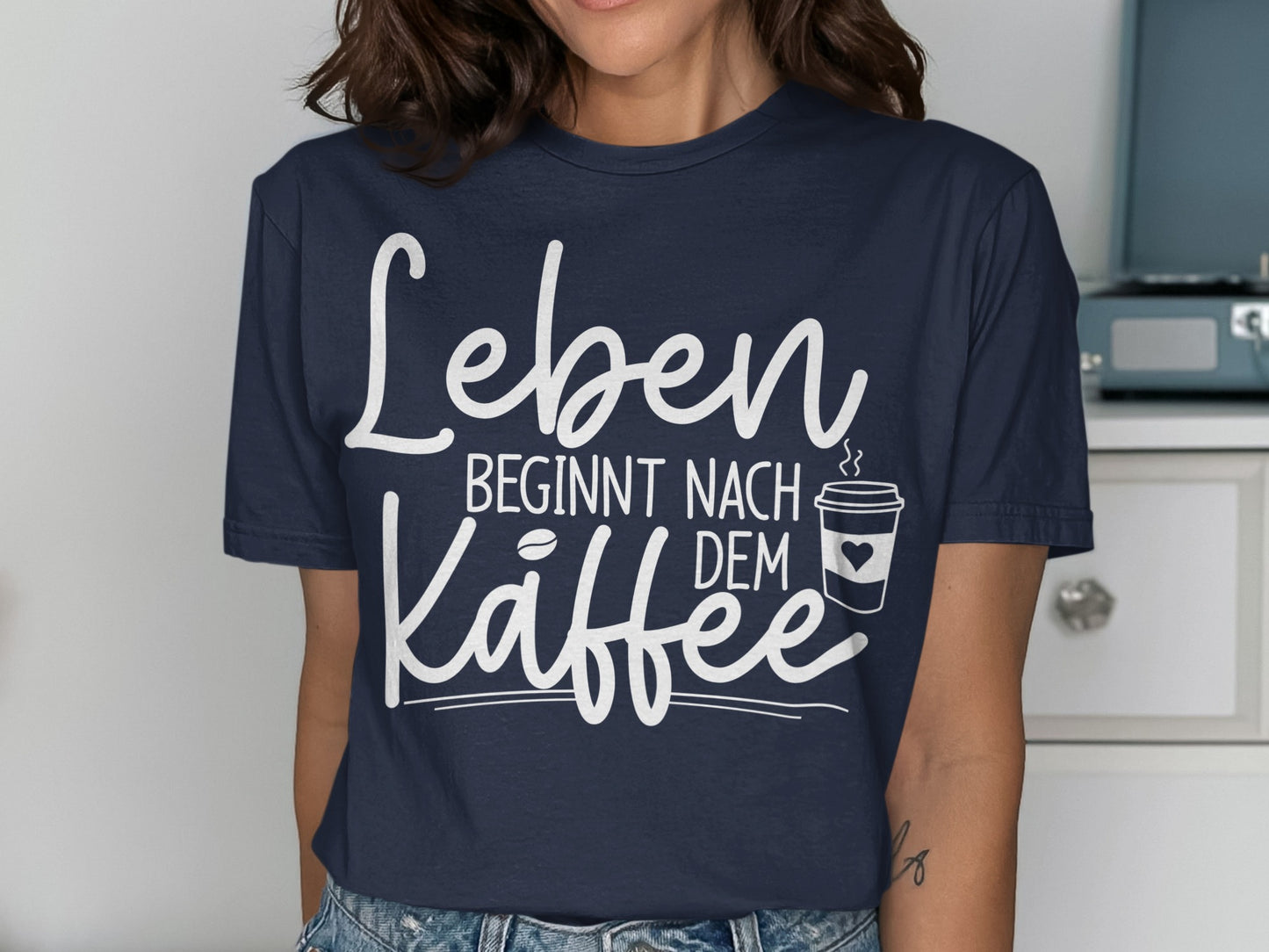Leben beginnt nach dem Kaffee printed tee