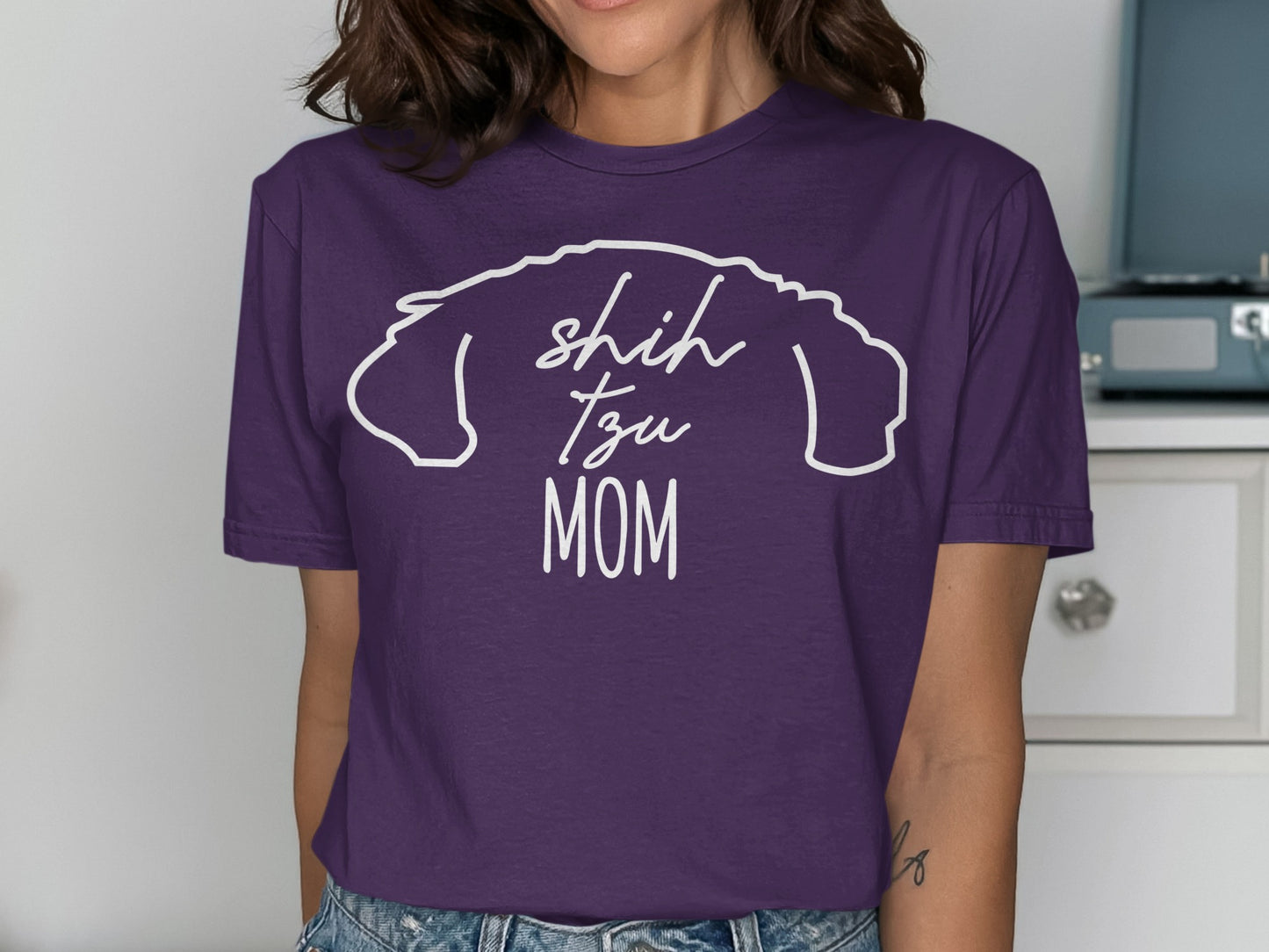 Shih Tzu Mom Graphic T-Shirt for Dog Lovers
