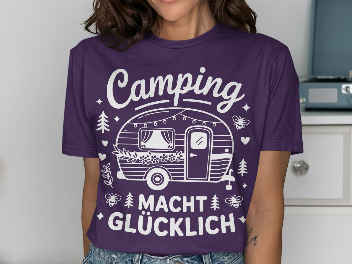 Camping Macht Glücklich Graphic T-shirt
