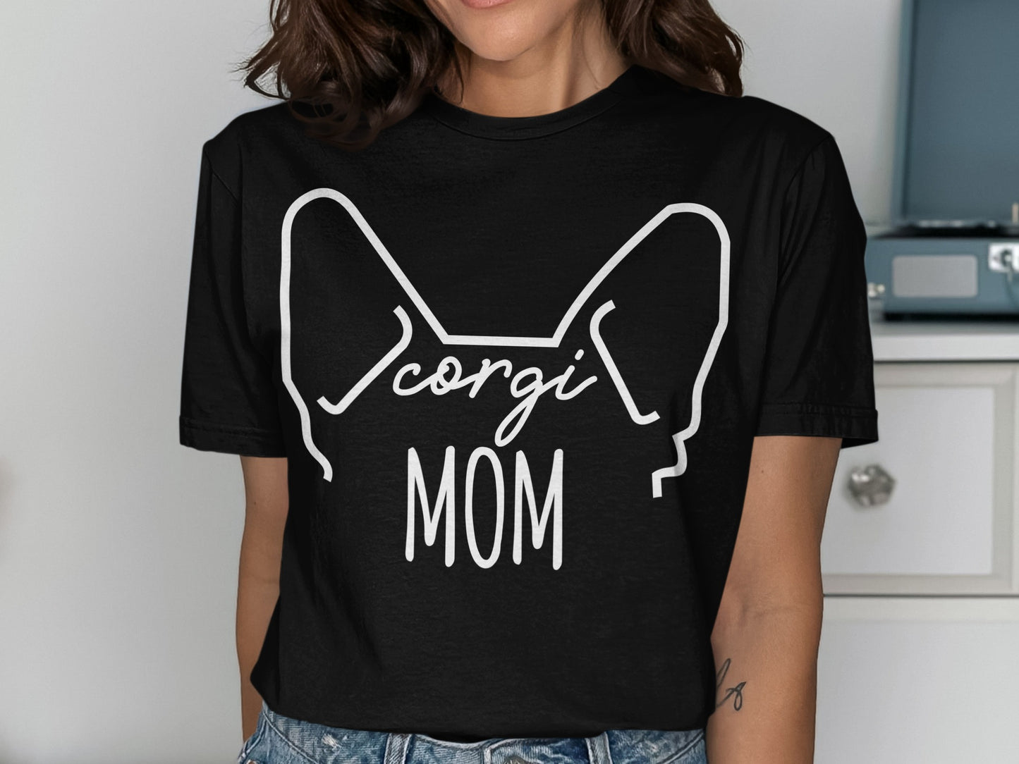 Corgi Mom Graphic Tee for Dog Lovers Shirt