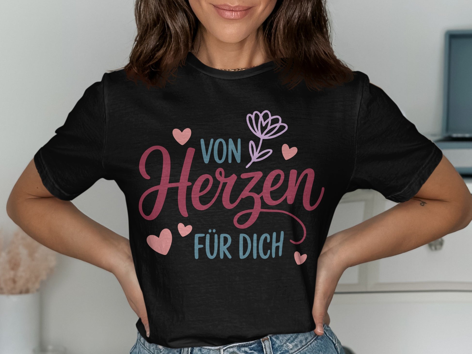 Von Herzen für Dich Heart and Flower Design Shirt