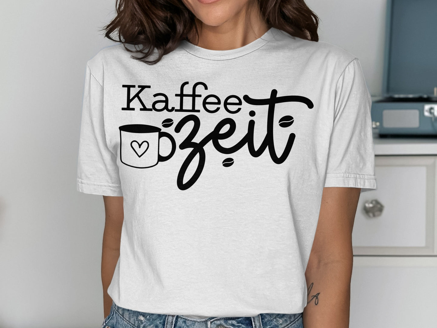 Kaffee Zeit Graphic Tee Shirt