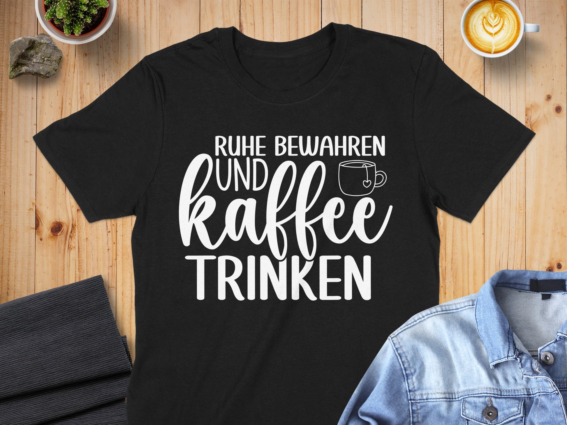 Ruhe Bewahren und Kaffee Trinken T-shirt