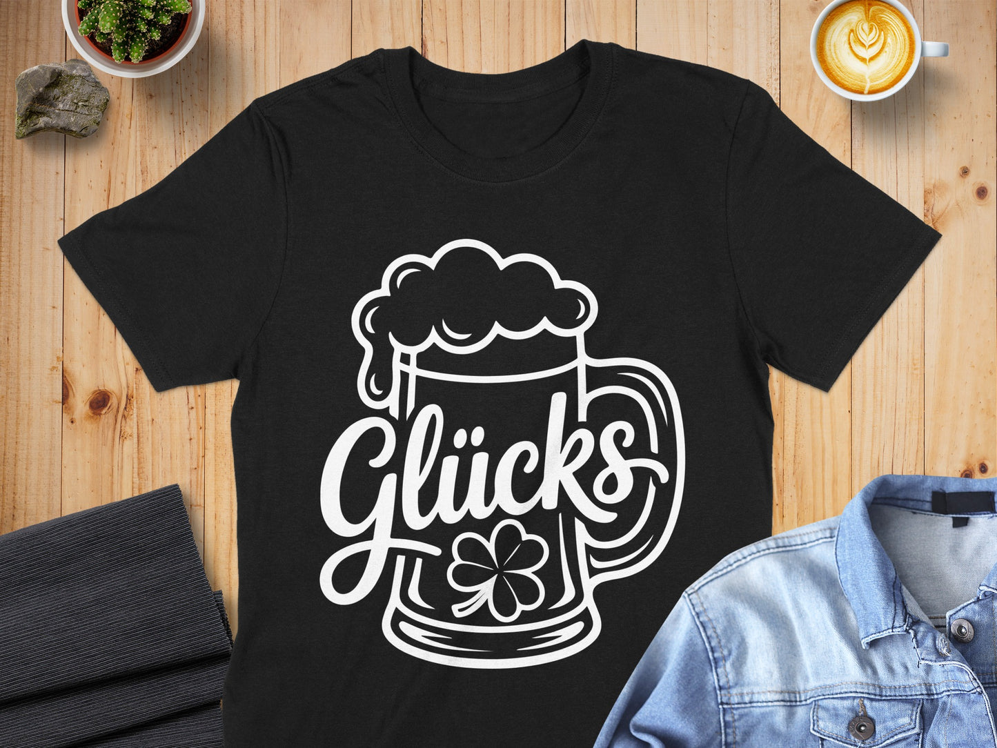 Glücks Beer Mug Graphic Happy Celebration T-Shirt
