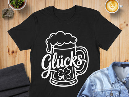 Glücks Beer Mug Graphic Happy Celebration T-Shirt